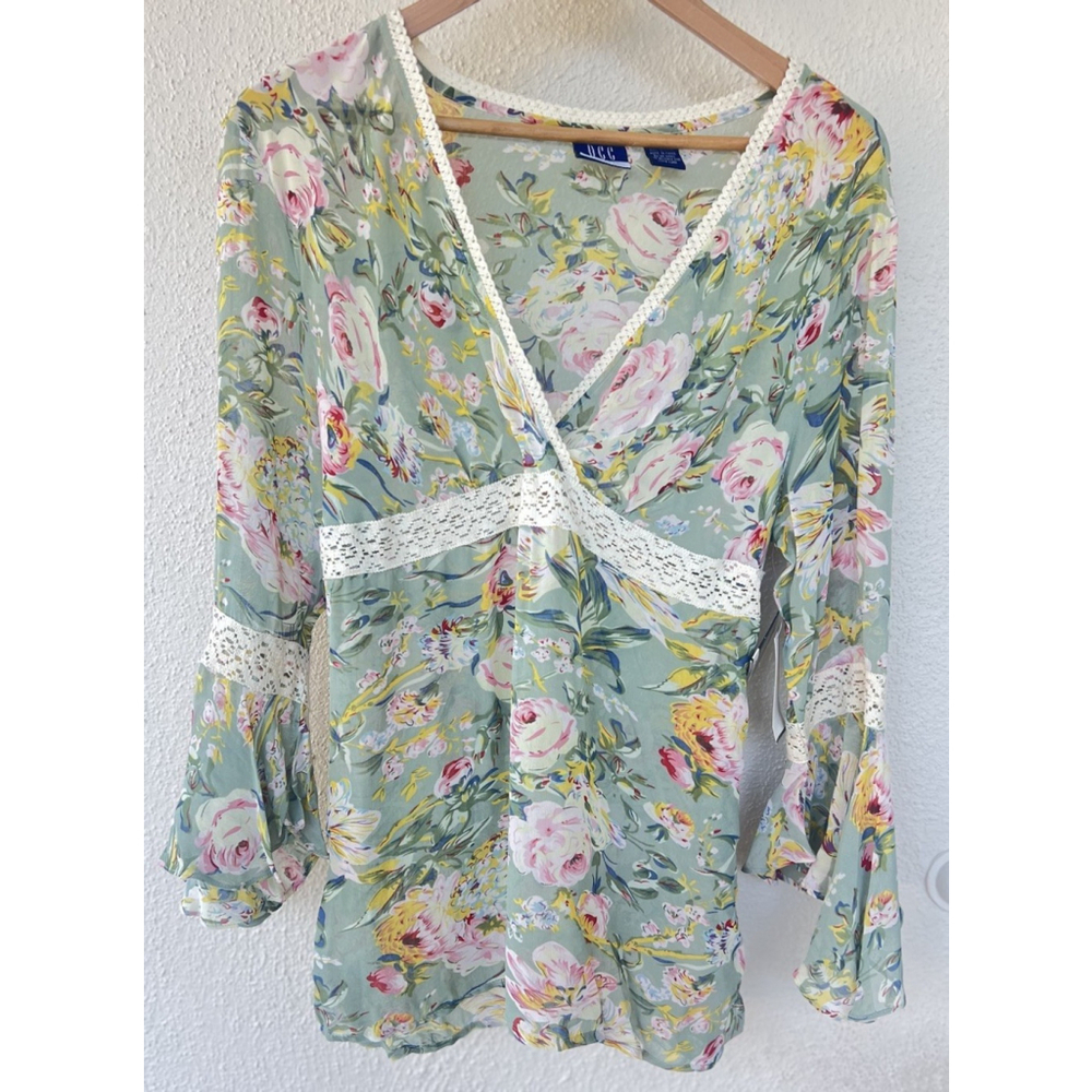 Vintage Y2k Sheer Pastel Green Crochet Floral Flowy Bell Sleeve Blouse V Neck XL